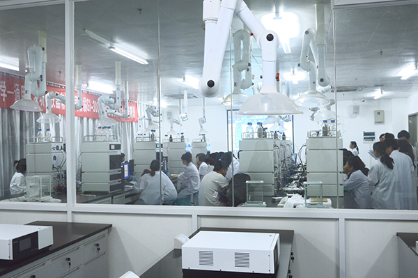通用（深圳)有限公司与中南民族大学药学院联合创办了液相色谱教学实验室